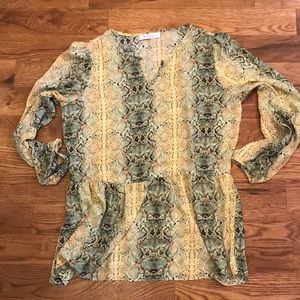 IZZY AND LOLA SNAKE 🐍 Print Top